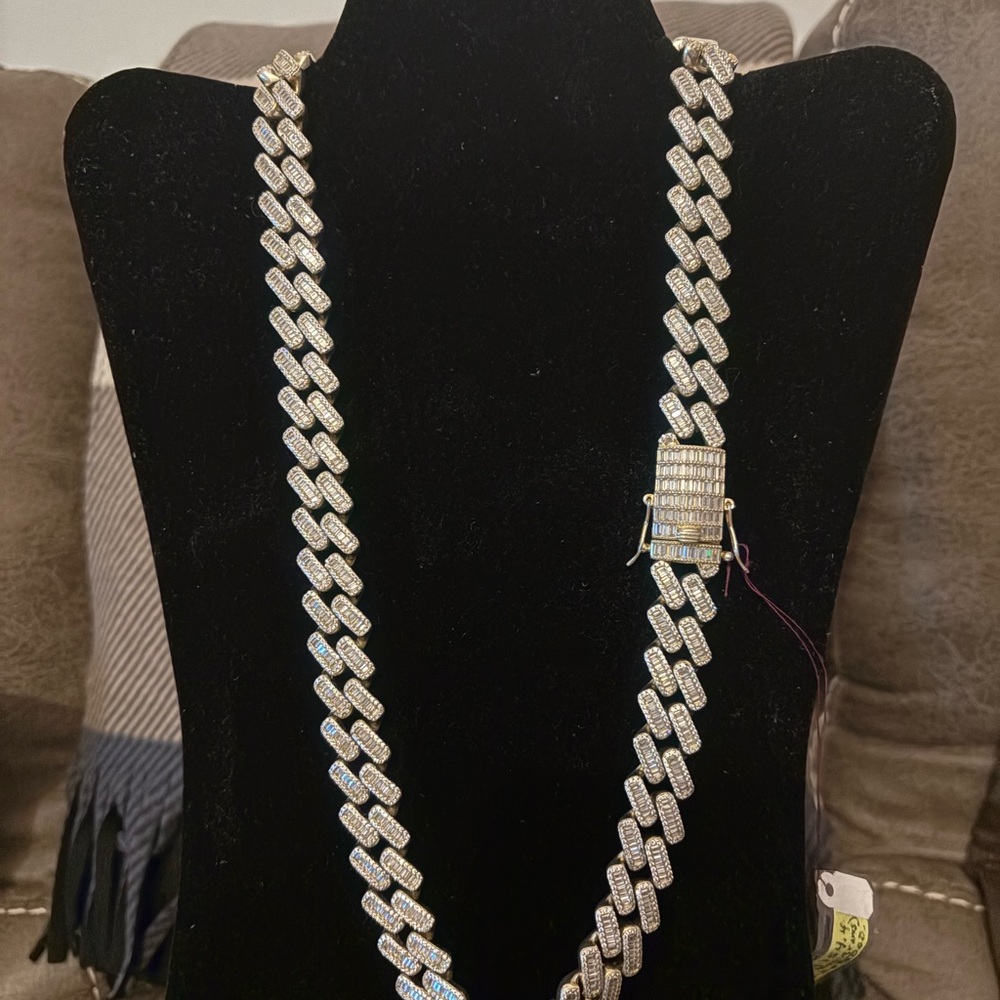 Men's 925 Iced Out Silver Cuban Link Chain w. vvs baguette stones